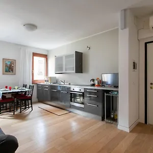 Apartamento Lance With Lift, 2 Minutes Walk From The Train Station